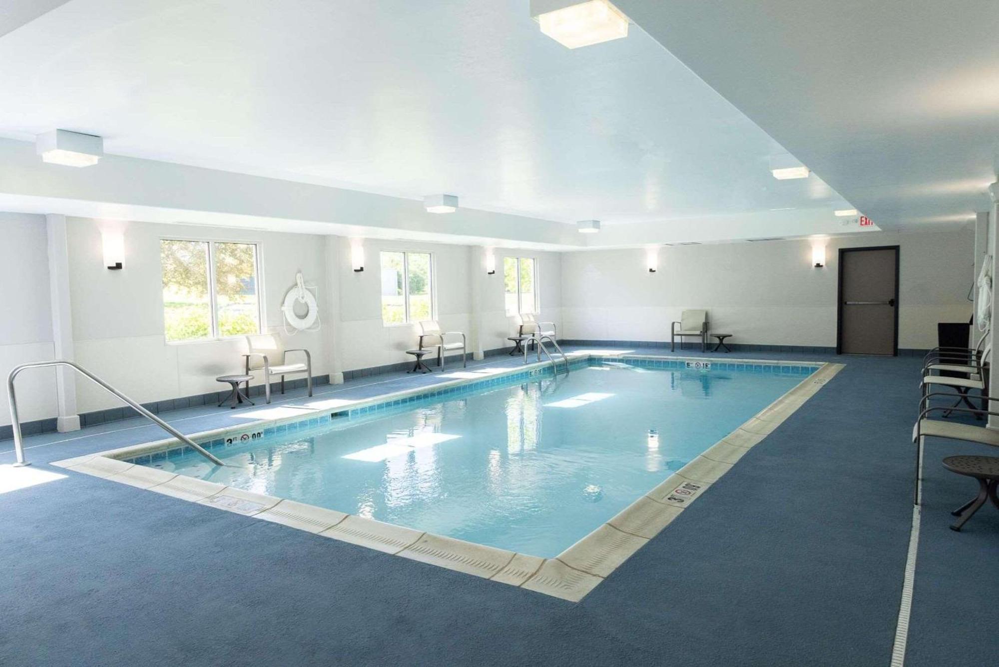 Country Inn & Suites By Radisson, Elizabethtown, Ky מראה חיצוני תמונה